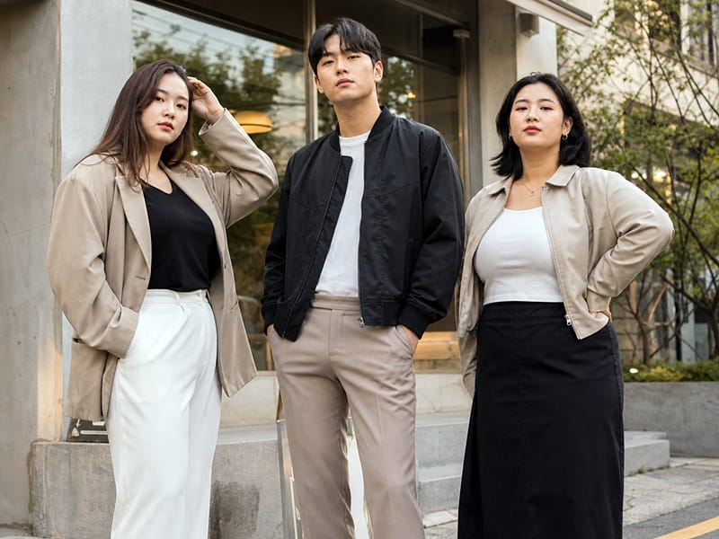 Healthy K-style fashion focusing on fit, balance, confidence, neutral outfits, and styling beyond body size.